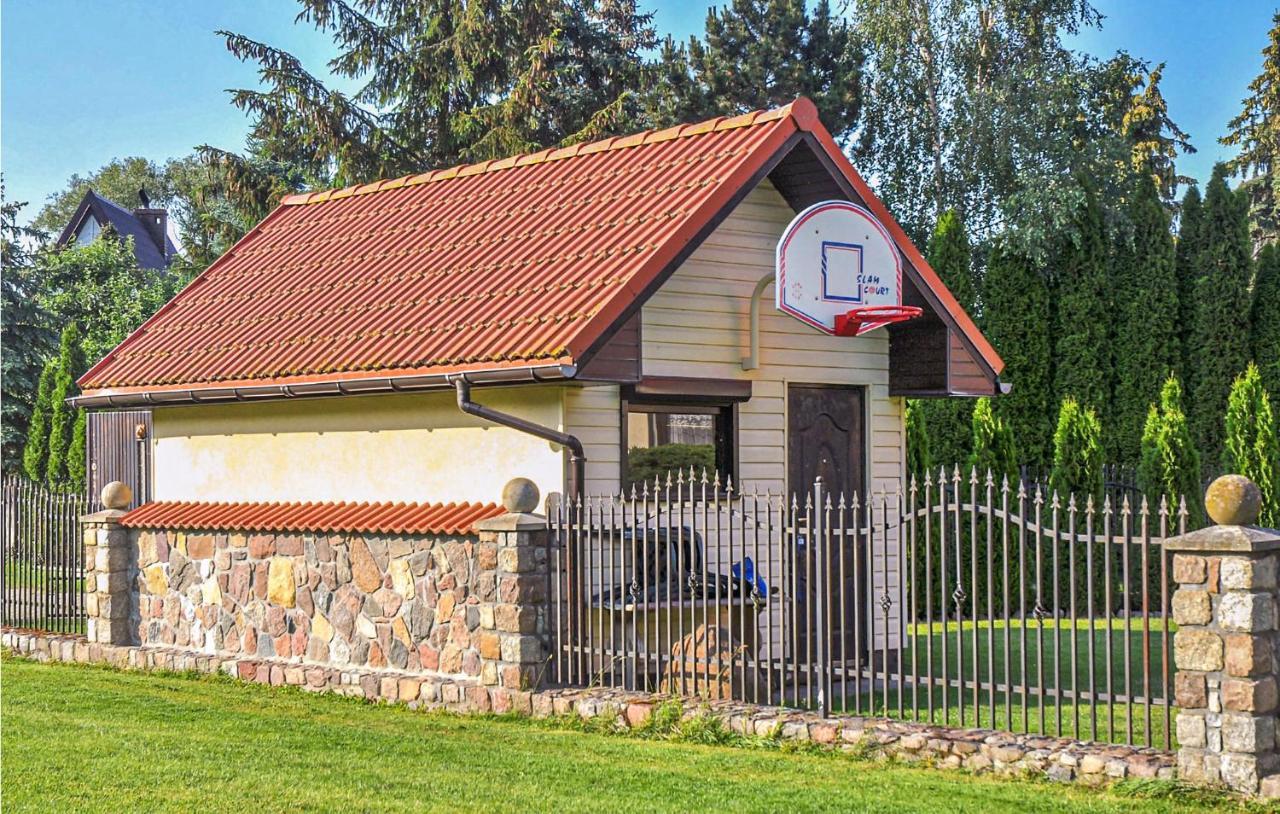 Lovely Home In Nowe Warpno With House Sea View Zewnętrze zdjęcie